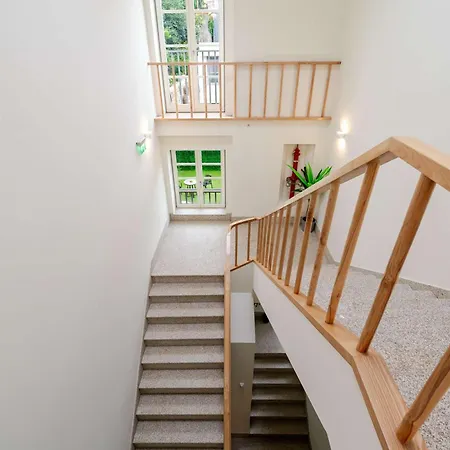 Stylish Flat Near The Douro River By Hostwise