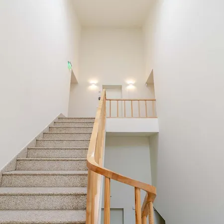 Stylish Flat Near The Douro River By Hostwise